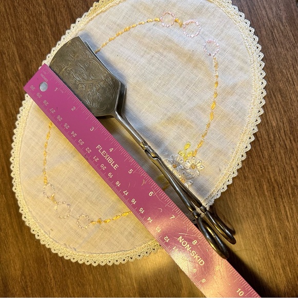 Vintage Ornate Silver Plate Scissor Pastry Tongs Dessert Sandwich Finger Loop - Picture 11 of 11